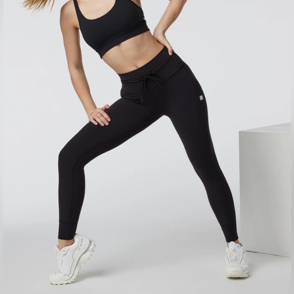 Vuori Pants - Vuori Daily Legging - Black